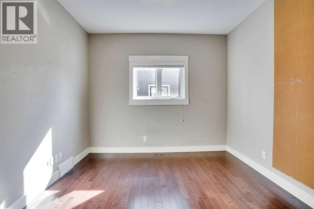 14 West Coach Way Sw, Calgary, Alberta  T3H 0M5 - Photo 4 - A2298380