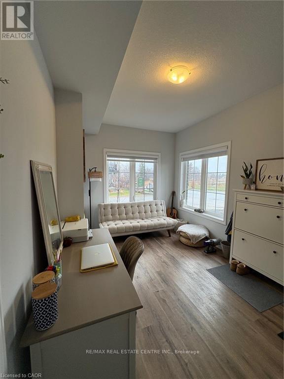 84 - 124 Compass Trail, Cambridge, Ontario  N3E 0E3 - Photo 4 - X12992376