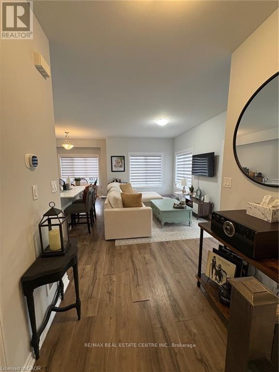 84 - 124 Compass Trail, Cambridge, Ontario  N3E 0E3 - Photo 6 - X12992376