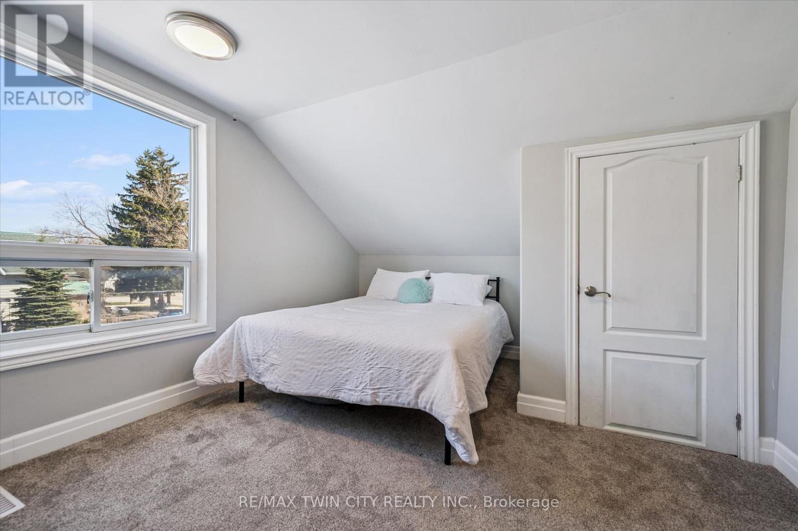 580 Main Street E, North Perth, Ontario  N4W 2C6 - Photo 27 - X12992382