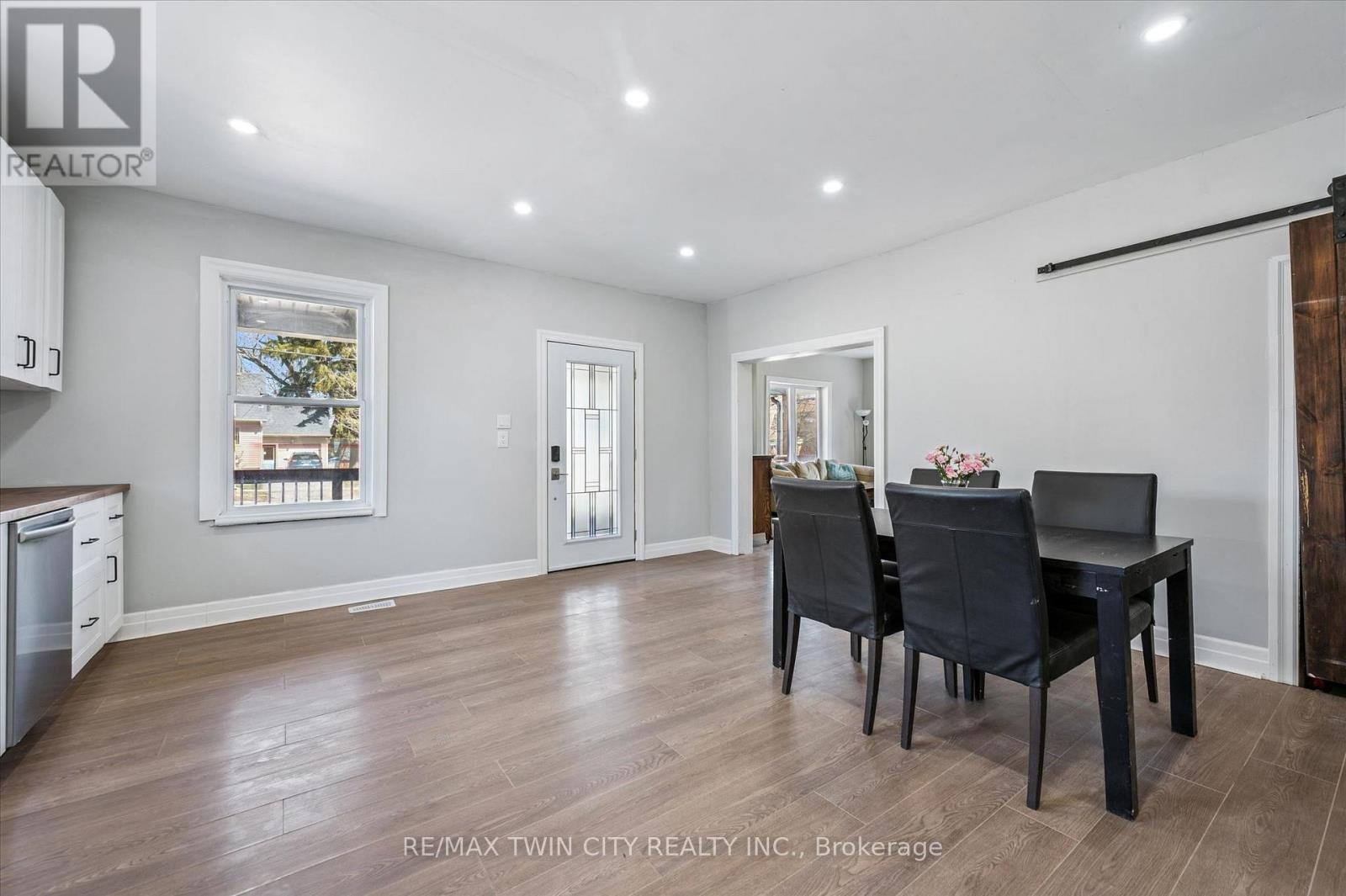 580 Main Street E, North Perth, Ontario  N4W 2C6 - Photo 6 - X12992382