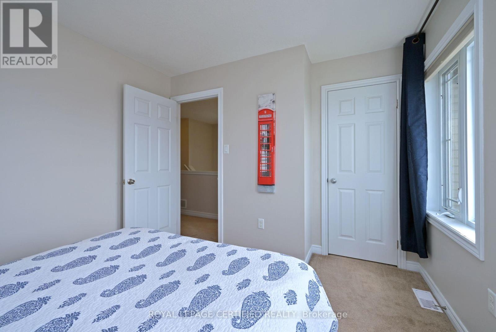 102 Oakes Crescent, Guelph, Ontario  N1E 0J5 - Photo 17 - X12992398