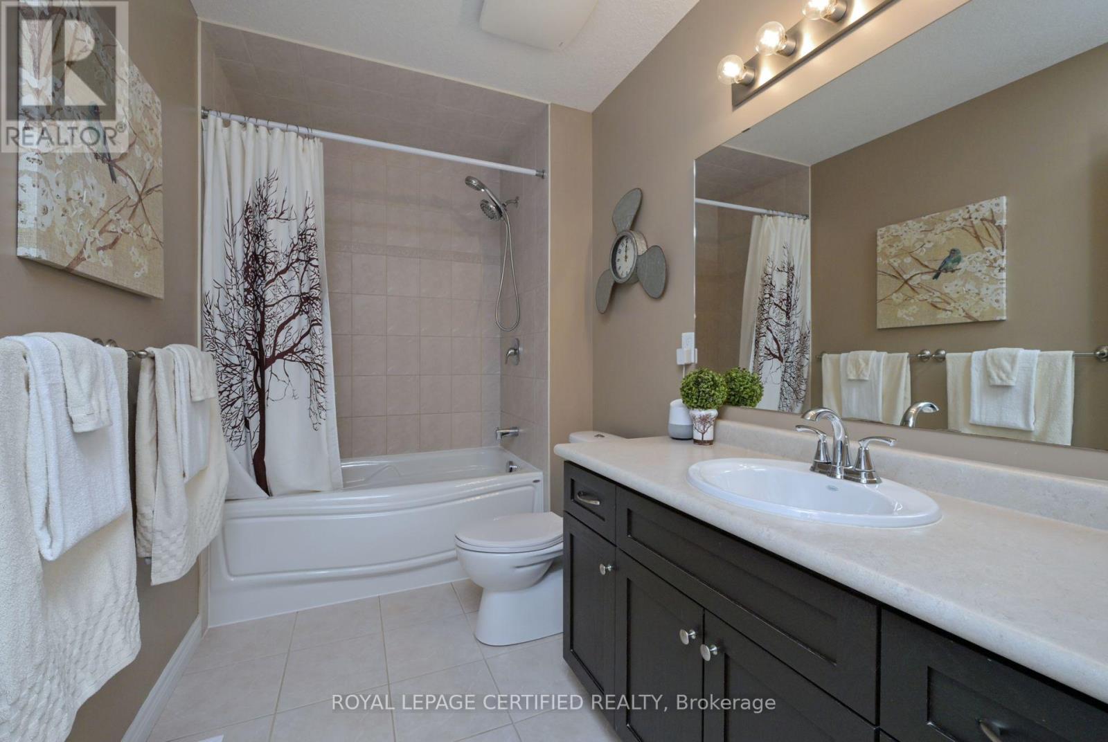 102 Oakes Crescent, Guelph, Ontario  N1E 0J5 - Photo 19 - X12992398