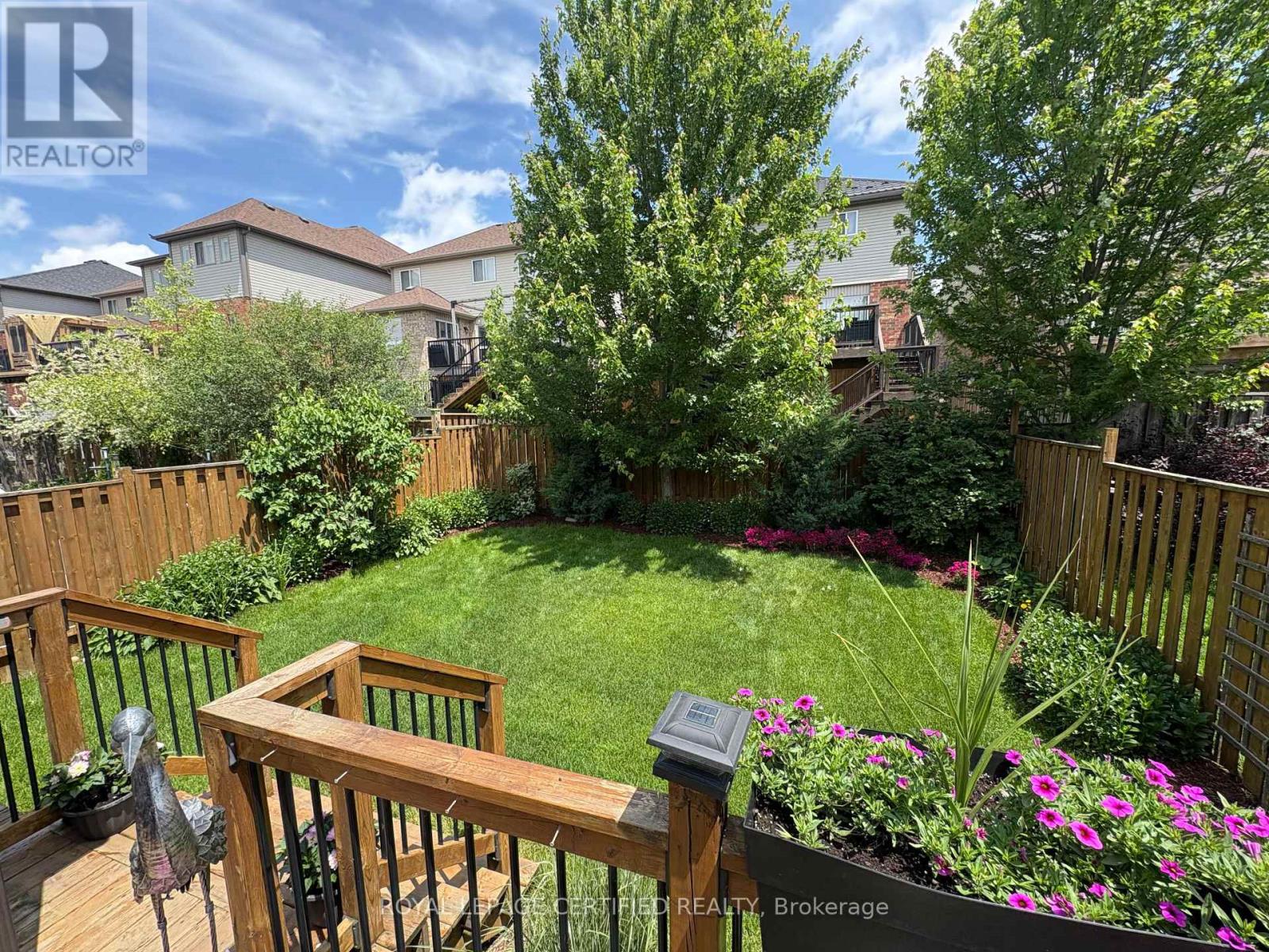 102 Oakes Crescent, Guelph, Ontario  N1E 0J5 - Photo 27 - X12992398