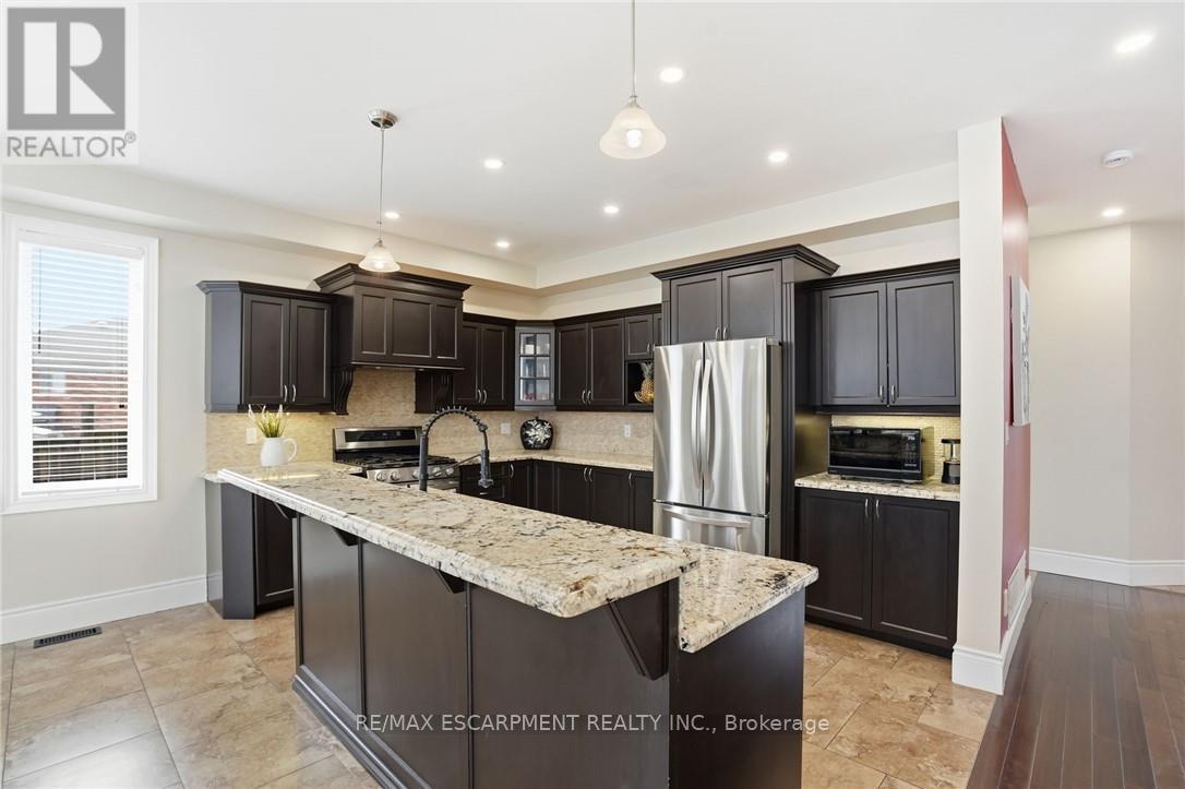 223 Annabelle Street, Hamilton, Ontario  L9C 3T8 - Photo 11 - X12992418