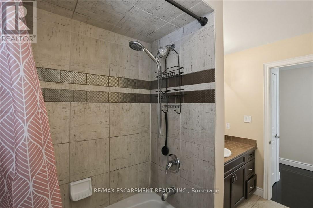 223 Annabelle Street, Hamilton, Ontario  L9C 3T8 - Photo 27 - X12992418