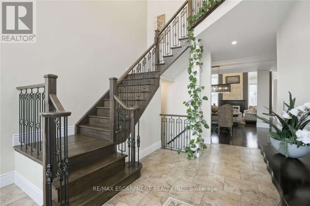 223 Annabelle Street, Hamilton, Ontario  L9C 3T8 - Photo 4 - X12992418