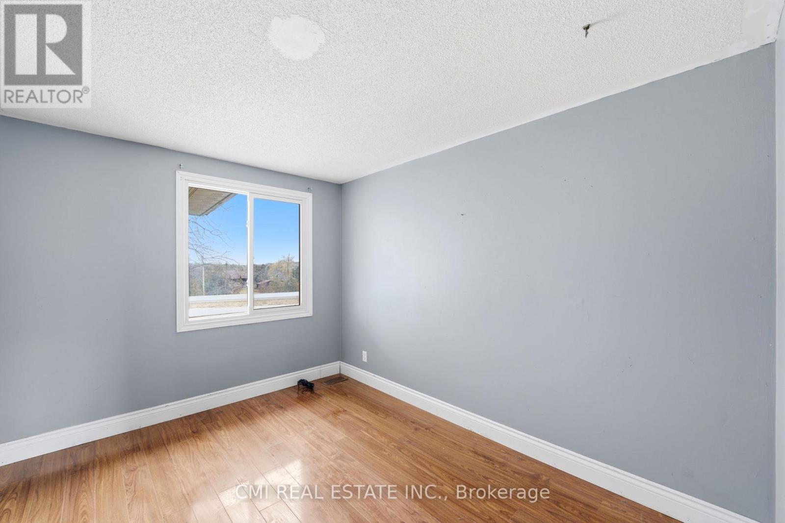 692 Emily Park Road, Kawartha Lakes, Ontario  K0L 2W0 - Photo 19 - X12992450