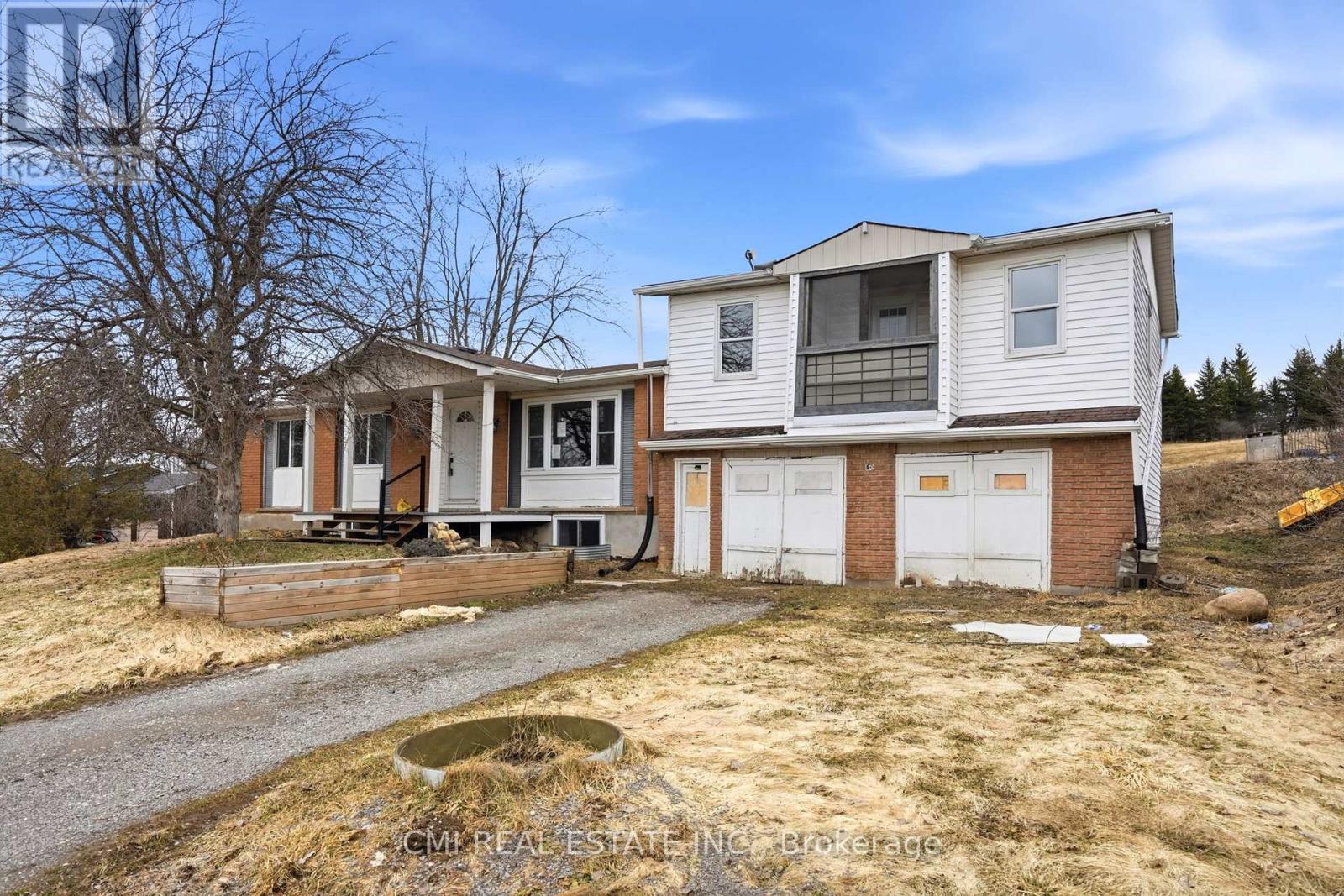 692 Emily Park Road, Kawartha Lakes, Ontario  K0L 2W0 - Photo 2 - X12992450