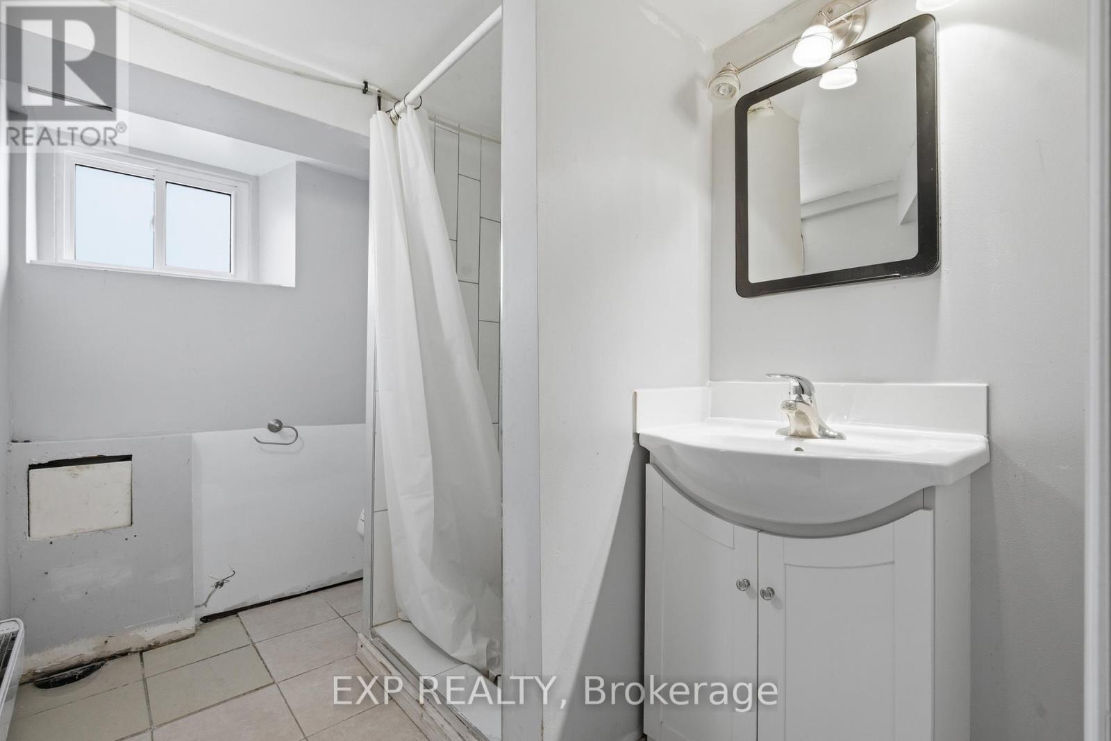 30 Regina Street N, Waterloo, Ontario  N2J 3A1 - Photo 19 - X12992464