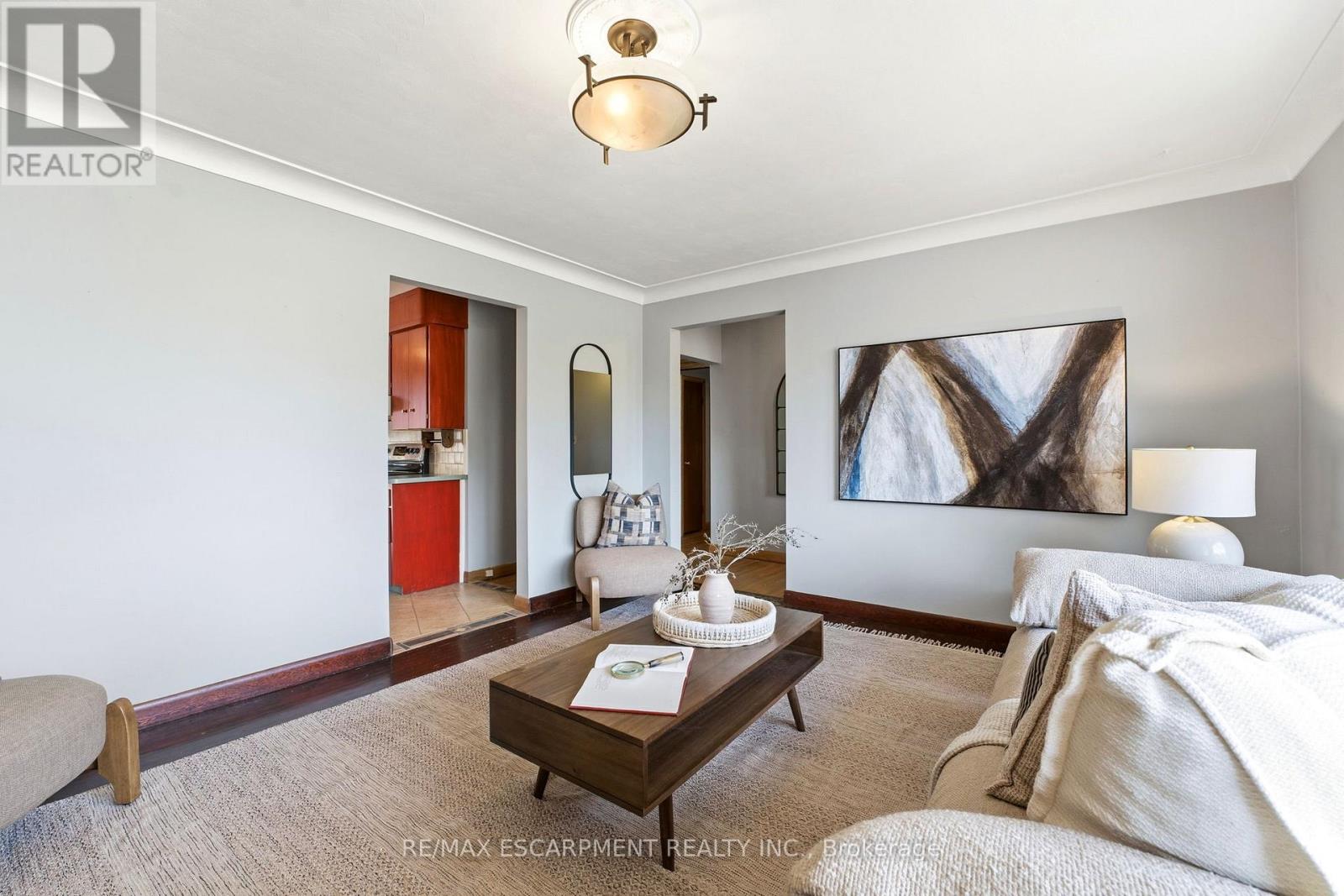 246 Main Street E, Grimsby, Ontario L3M 1P6 - Photo 11 - X12992474