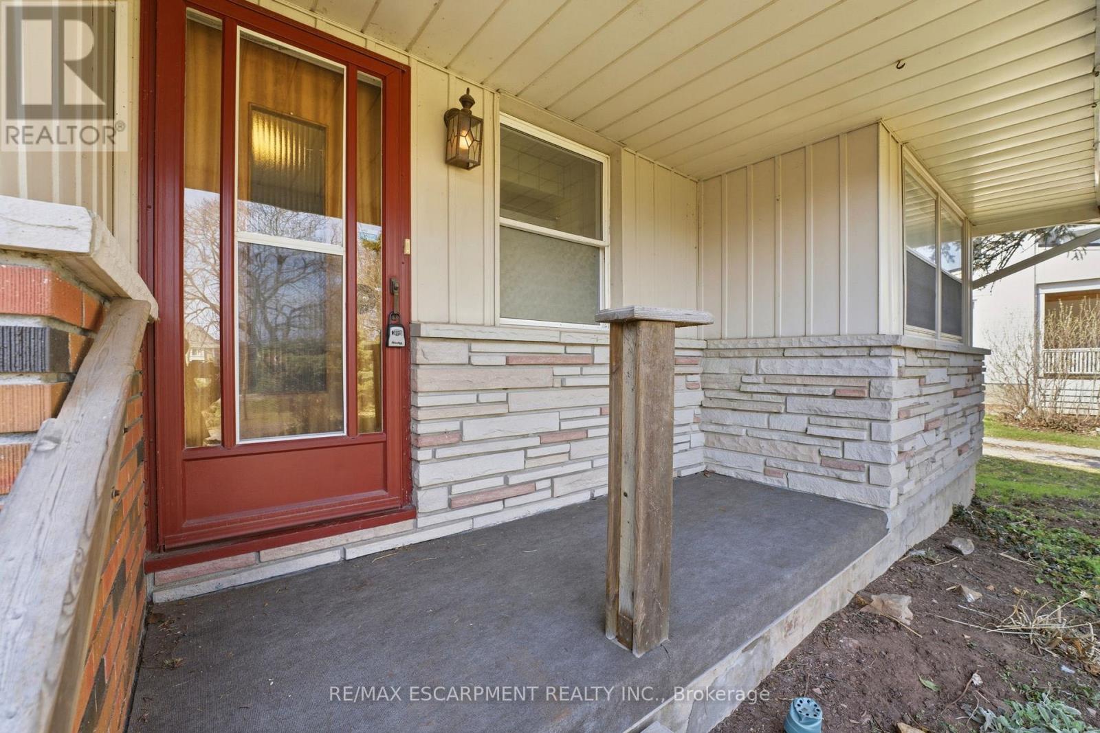 246 Main Street E, Grimsby, Ontario L3M 1P6 - Photo 5 - X12992474