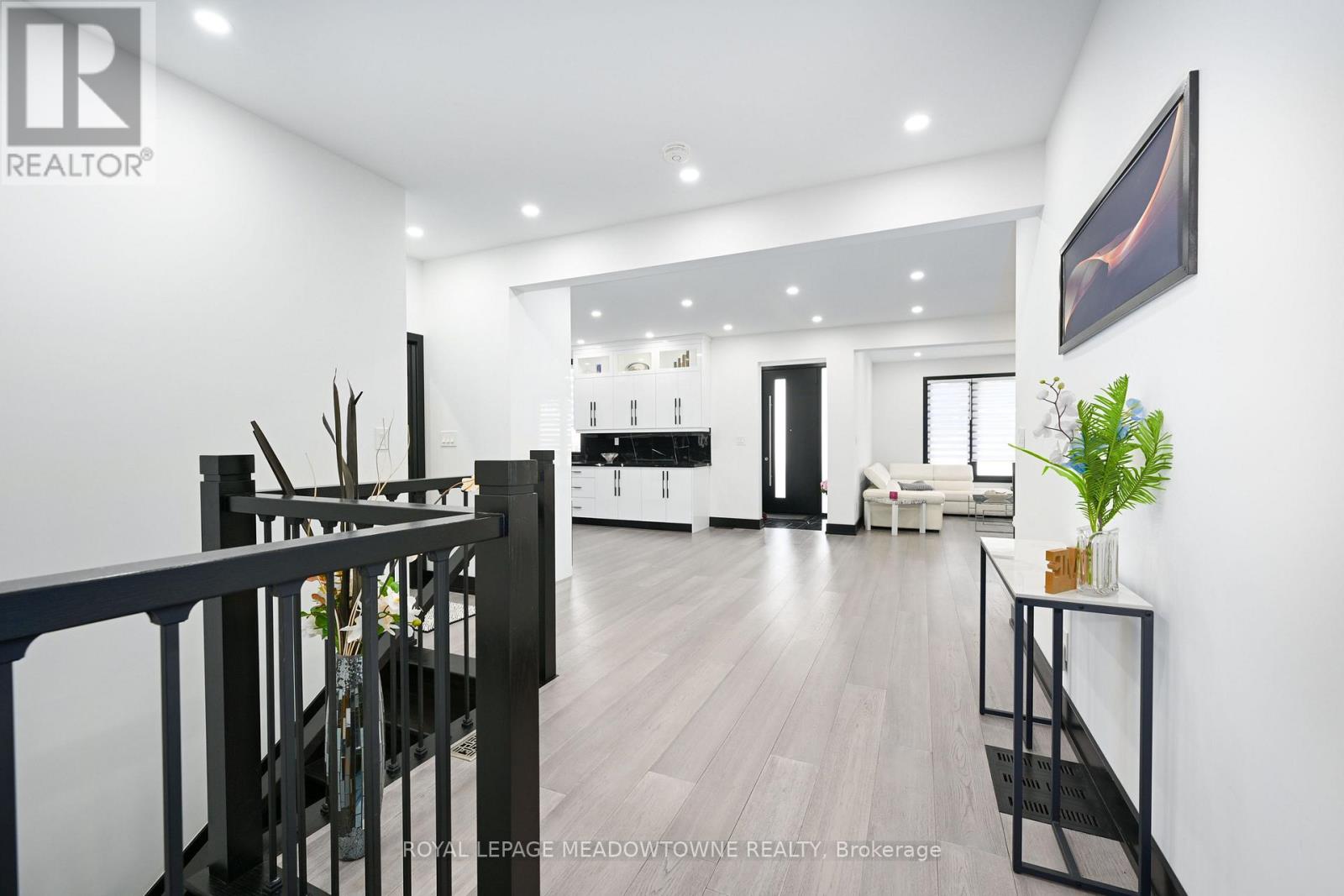 374 Highway 8, Hamilton, Ontario  L8G 1E8 - Photo 14 - X12992478