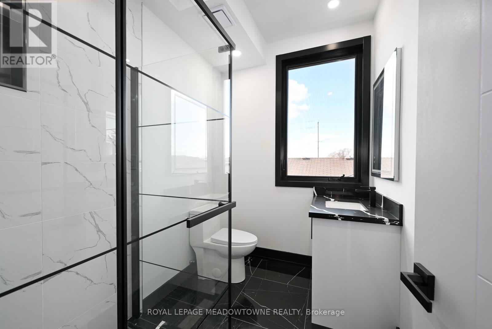 374 Highway 8, Hamilton, Ontario  L8G 1E8 - Photo 23 - X12992478