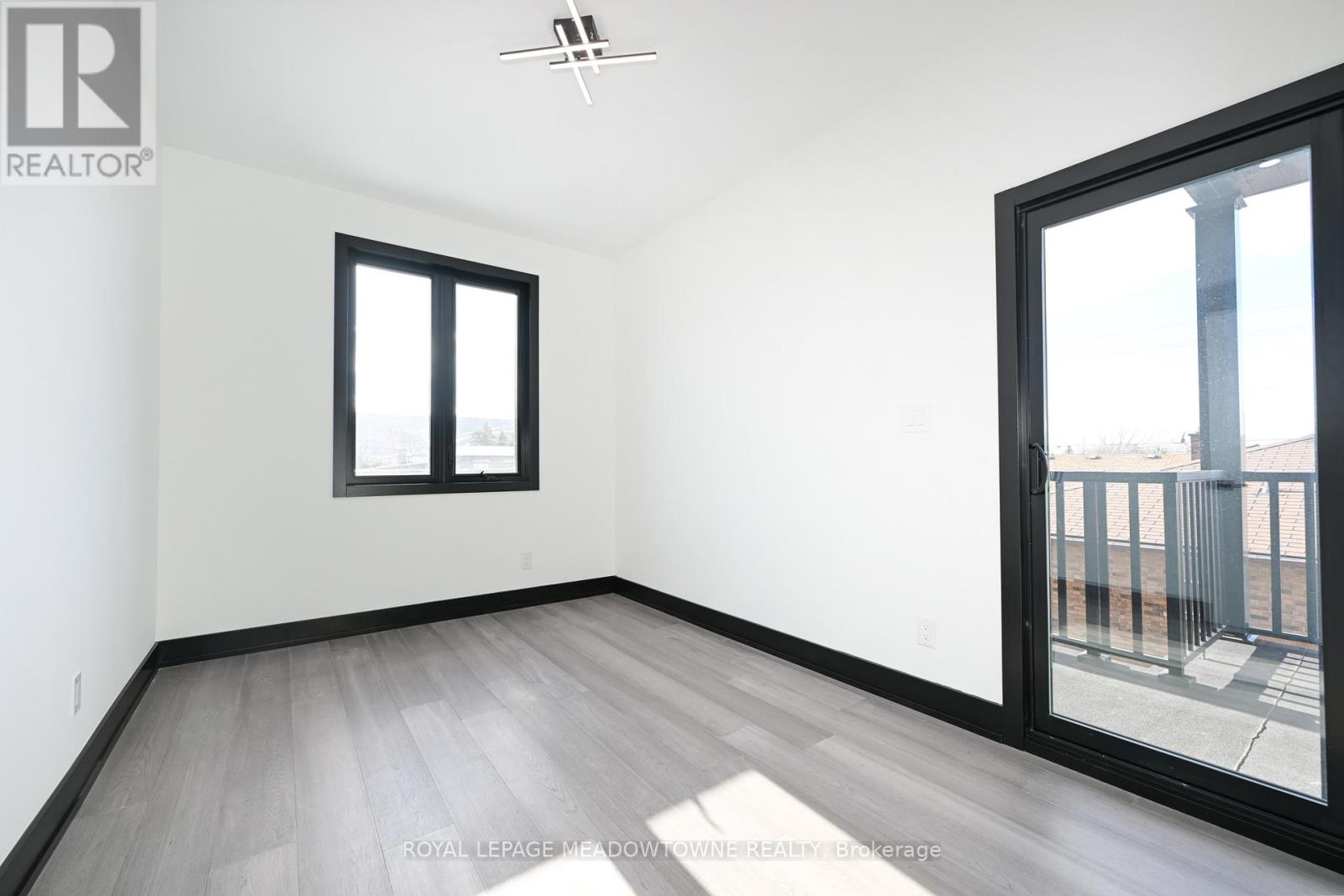 374 Highway 8, Hamilton, Ontario  L8G 1E8 - Photo 27 - X12992478