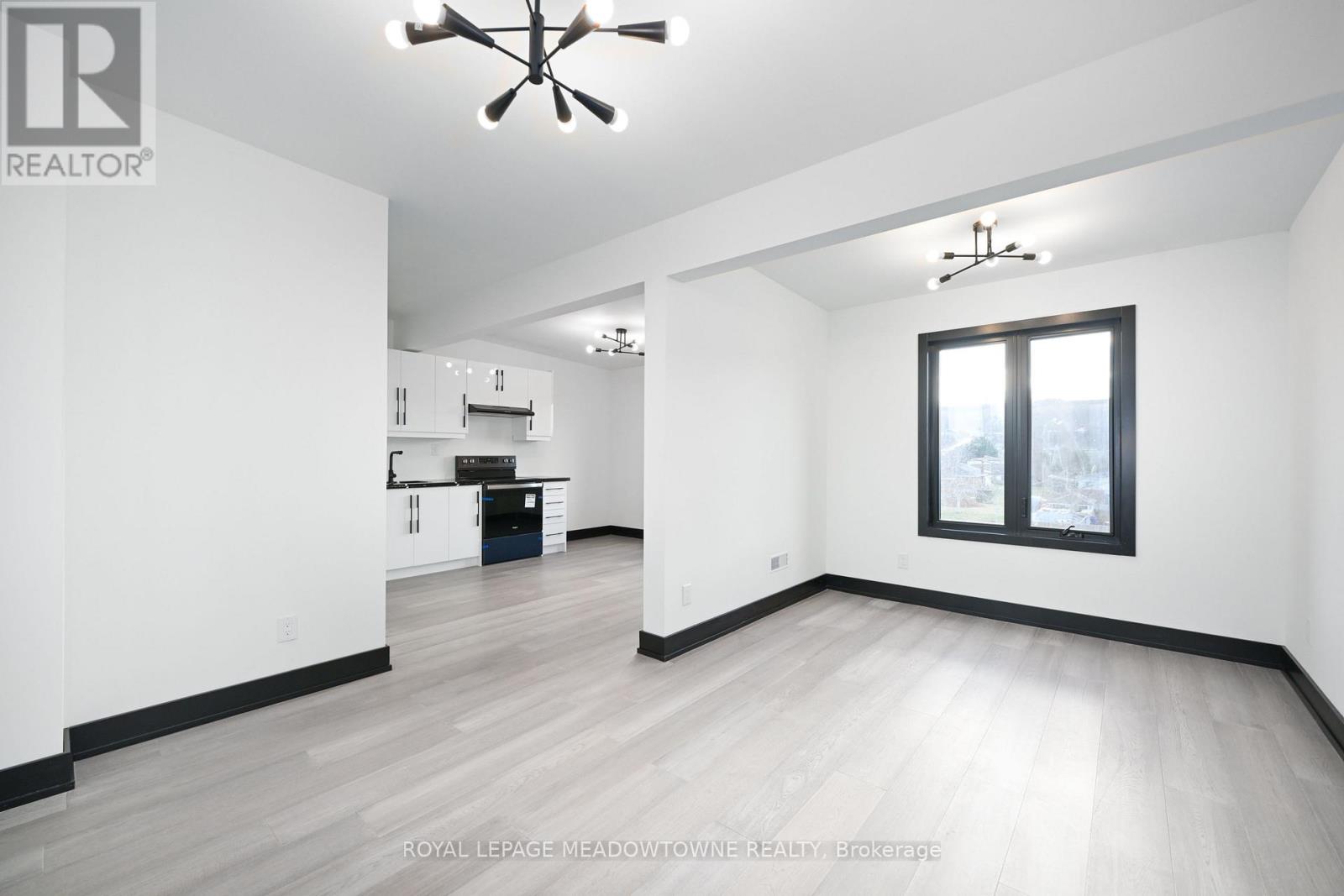 374 Highway 8, Hamilton, Ontario  L8G 1E8 - Photo 33 - X12992478