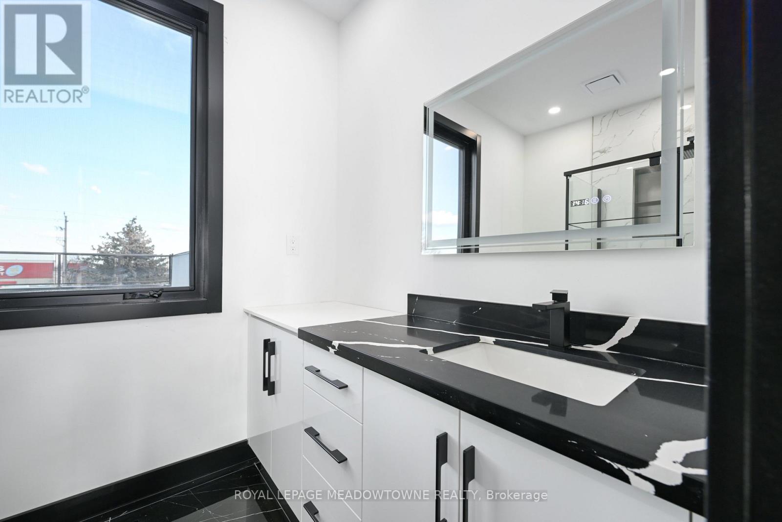 374 Highway 8, Hamilton, Ontario  L8G 1E8 - Photo 35 - X12992478