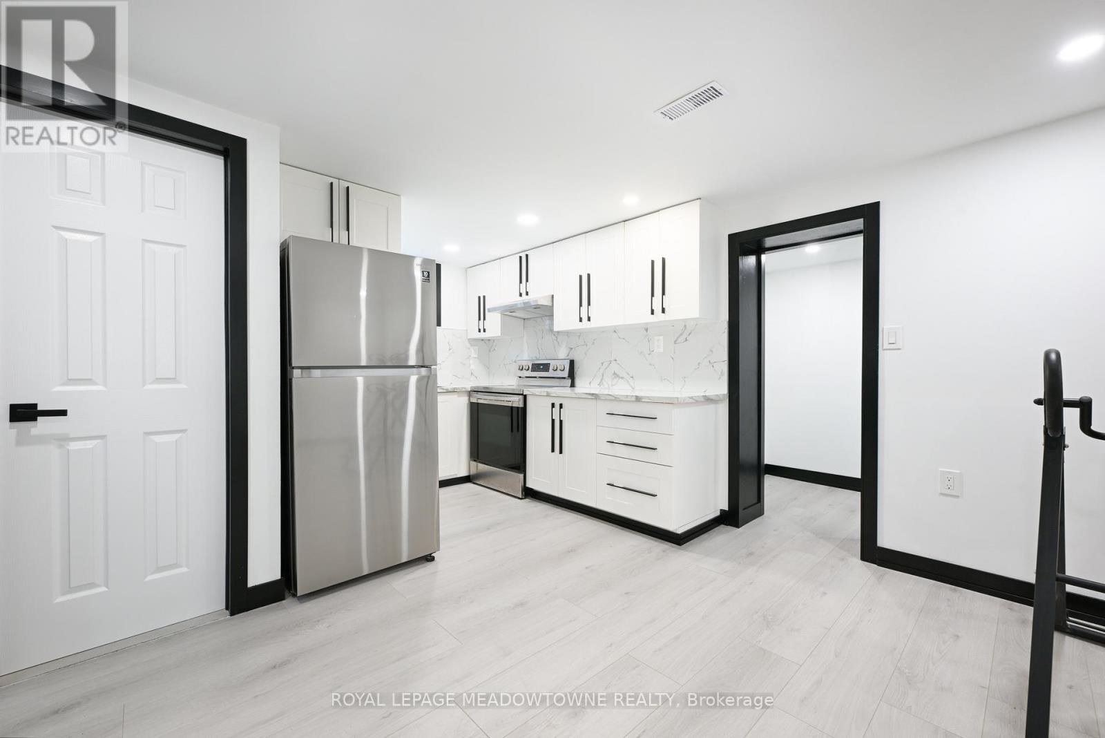 374 Highway 8, Hamilton, Ontario  L8G 1E8 - Photo 40 - X12992478