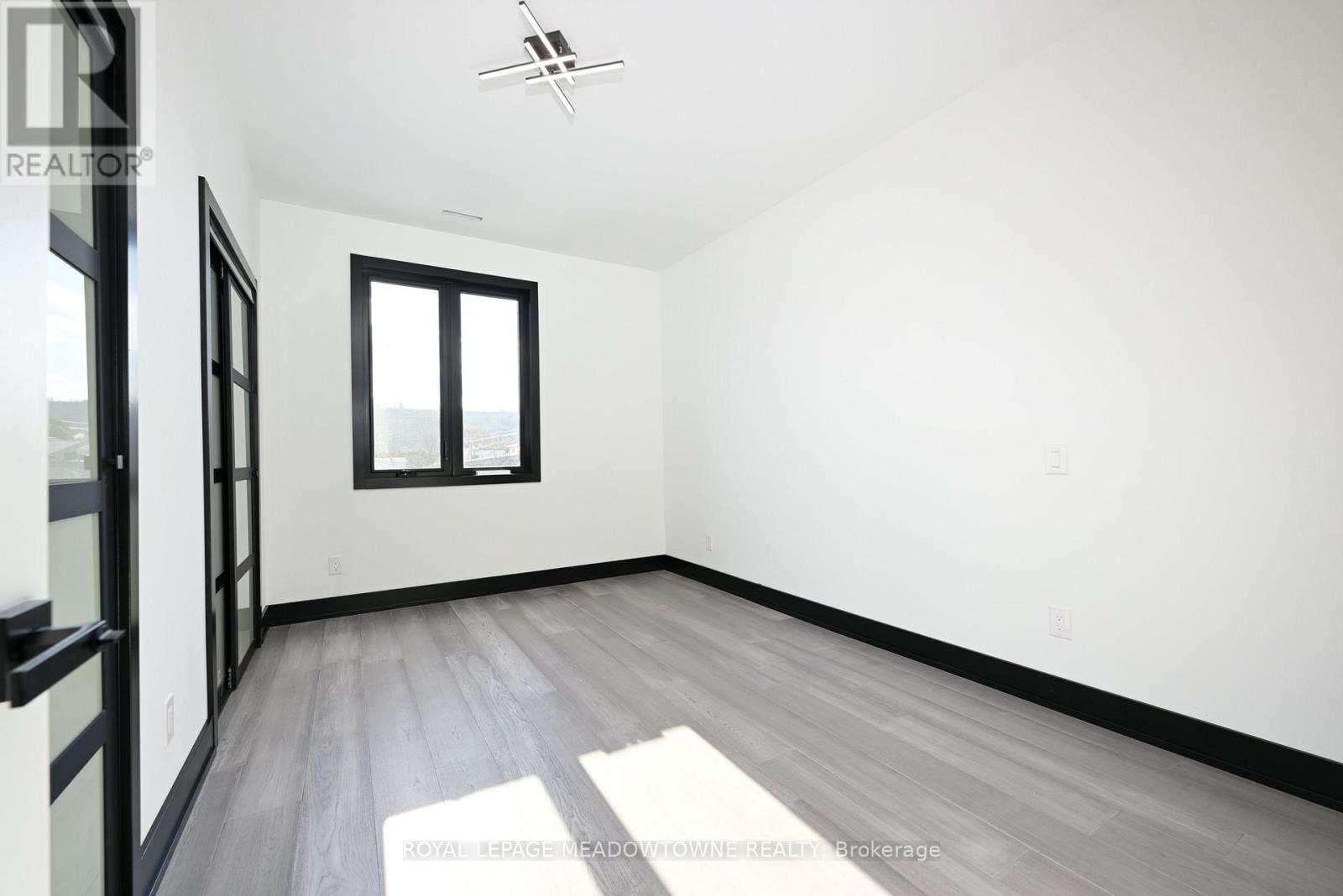 374 Highway 8, Hamilton, Ontario  L8G 1E8 - Photo 26 - X12992486