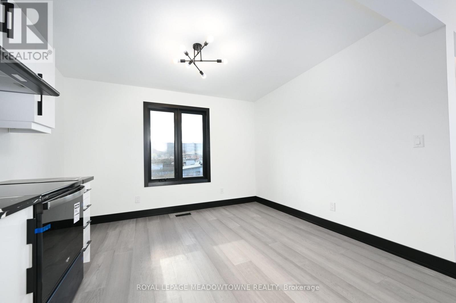 374 Highway 8, Hamilton, Ontario  L8G 1E8 - Photo 37 - X12992486