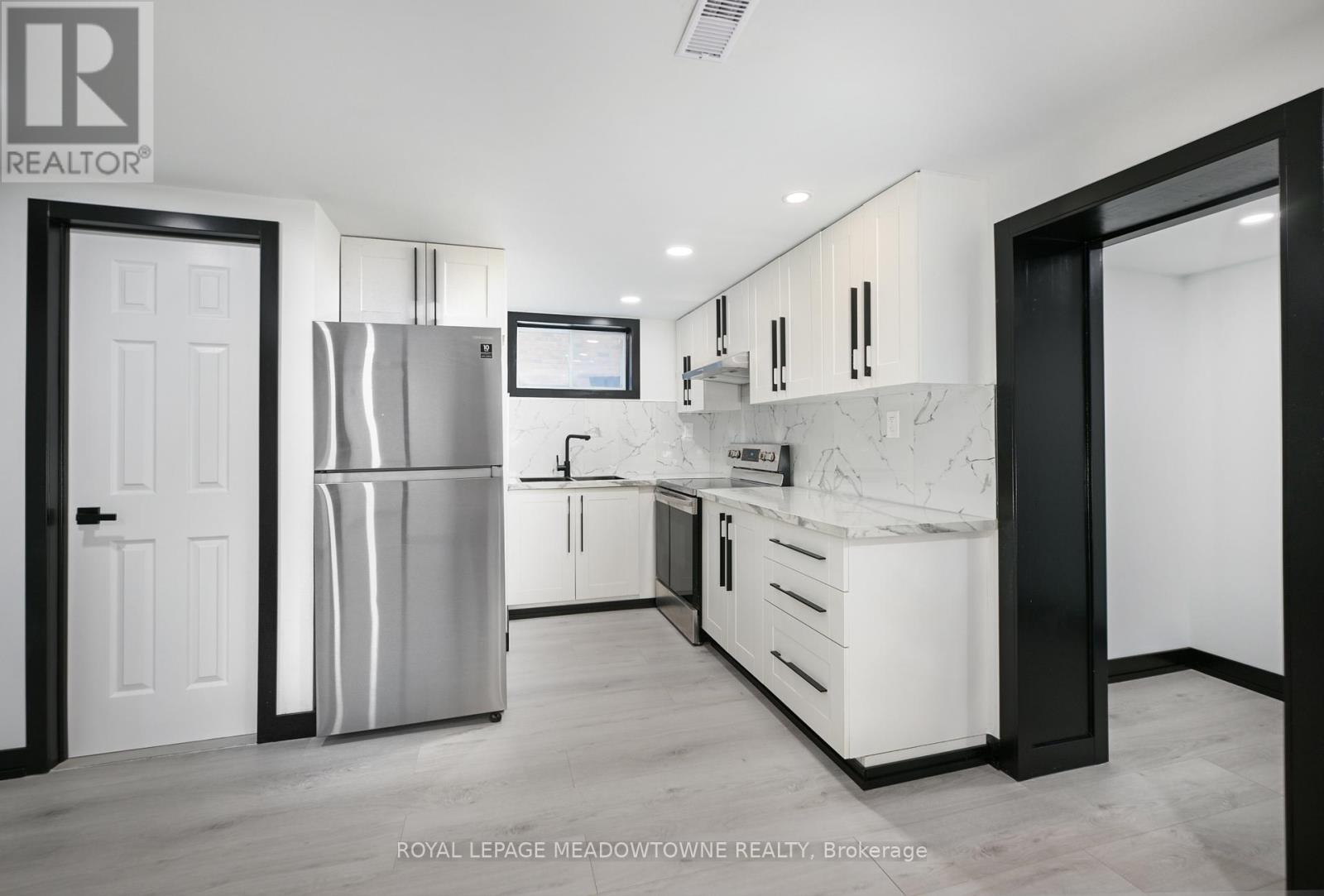 374 Highway 8, Hamilton, Ontario  L8G 1E8 - Photo 40 - X12992486