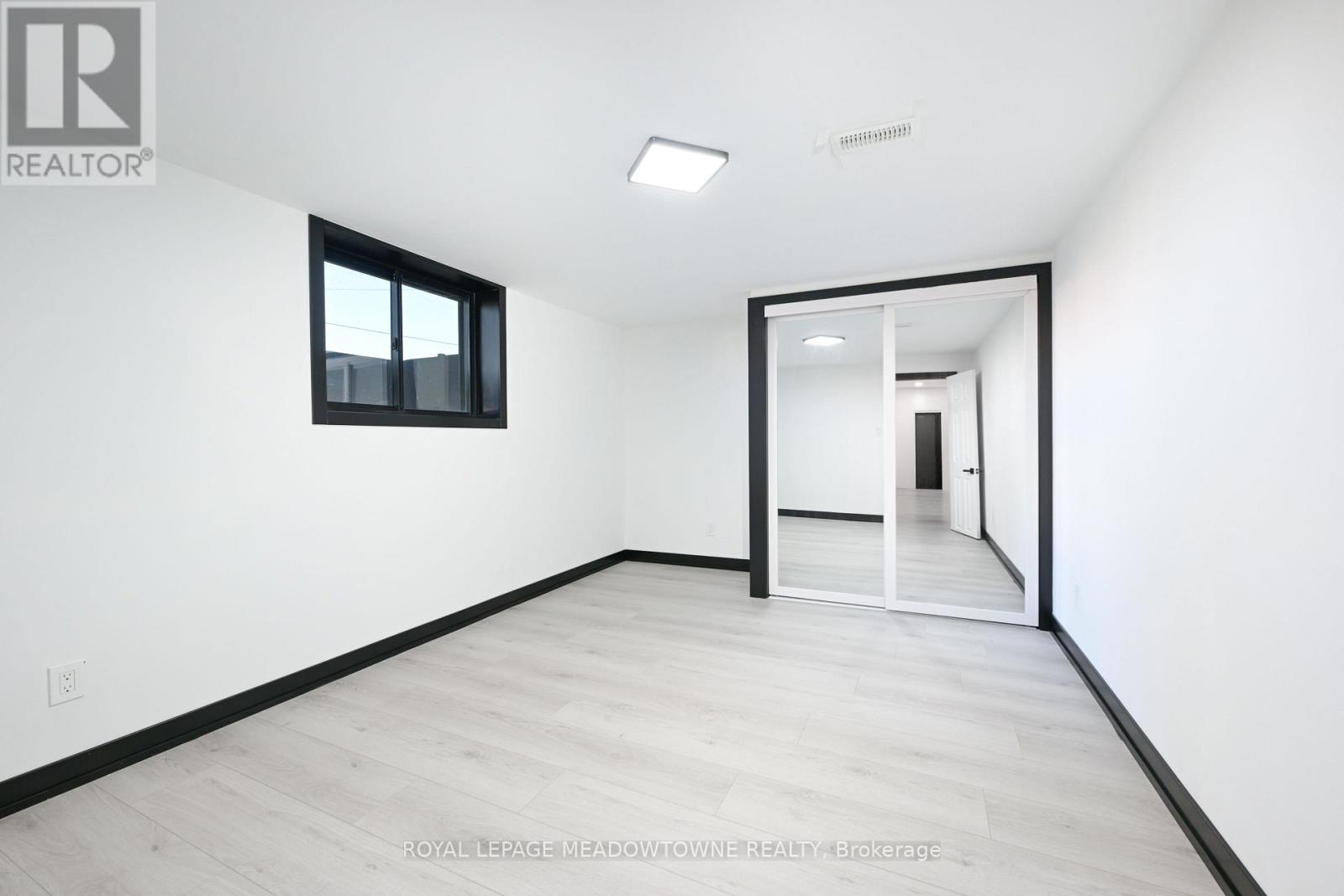 374 Highway 8, Hamilton, Ontario  L8G 1E8 - Photo 41 - X12992486