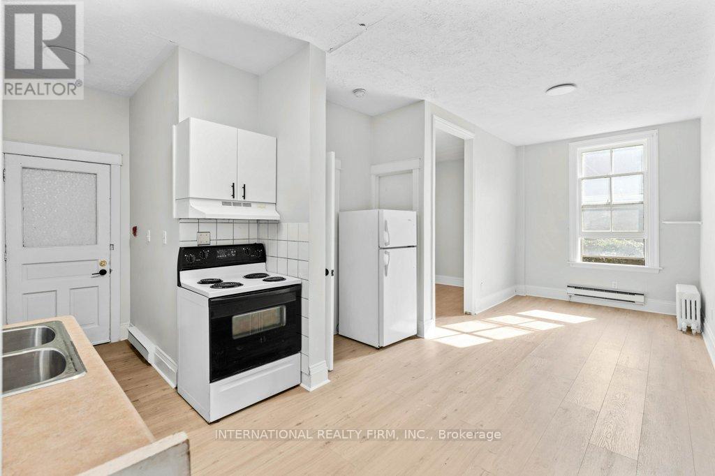 67 Ontario Avenue, Hamilton, Ontario  L8N 2X1 - Photo 2 - X12992502