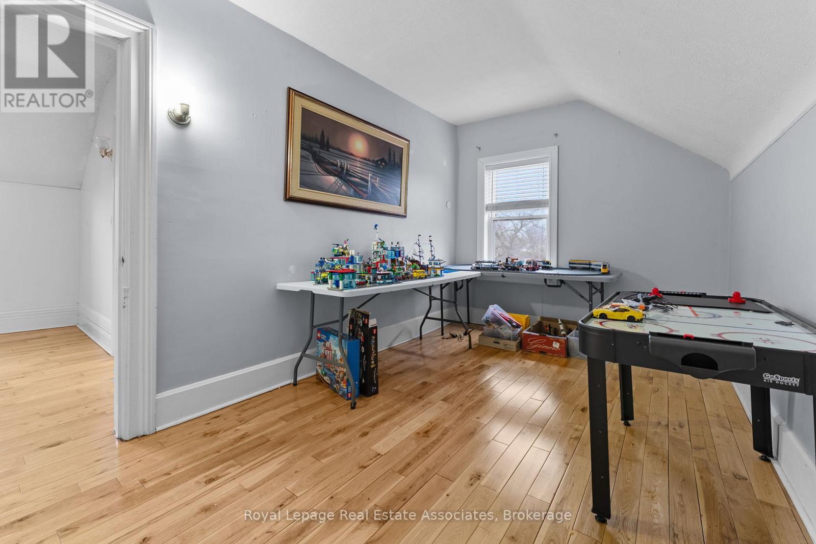 4 Dundas Street E, Erin, Ontario  N0B 1T0 - Photo 23 - X12992504