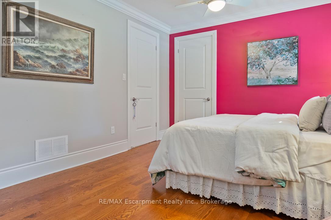 214 Maple Grove Drive, Oakville, Ontario  L6J 4V3 - Photo 21 - W12992552