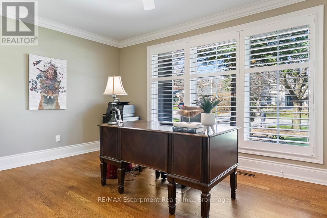 214 Maple Grove Drive, Oakville, Ontario  L6J 4V3 - Photo 24 - W12992552