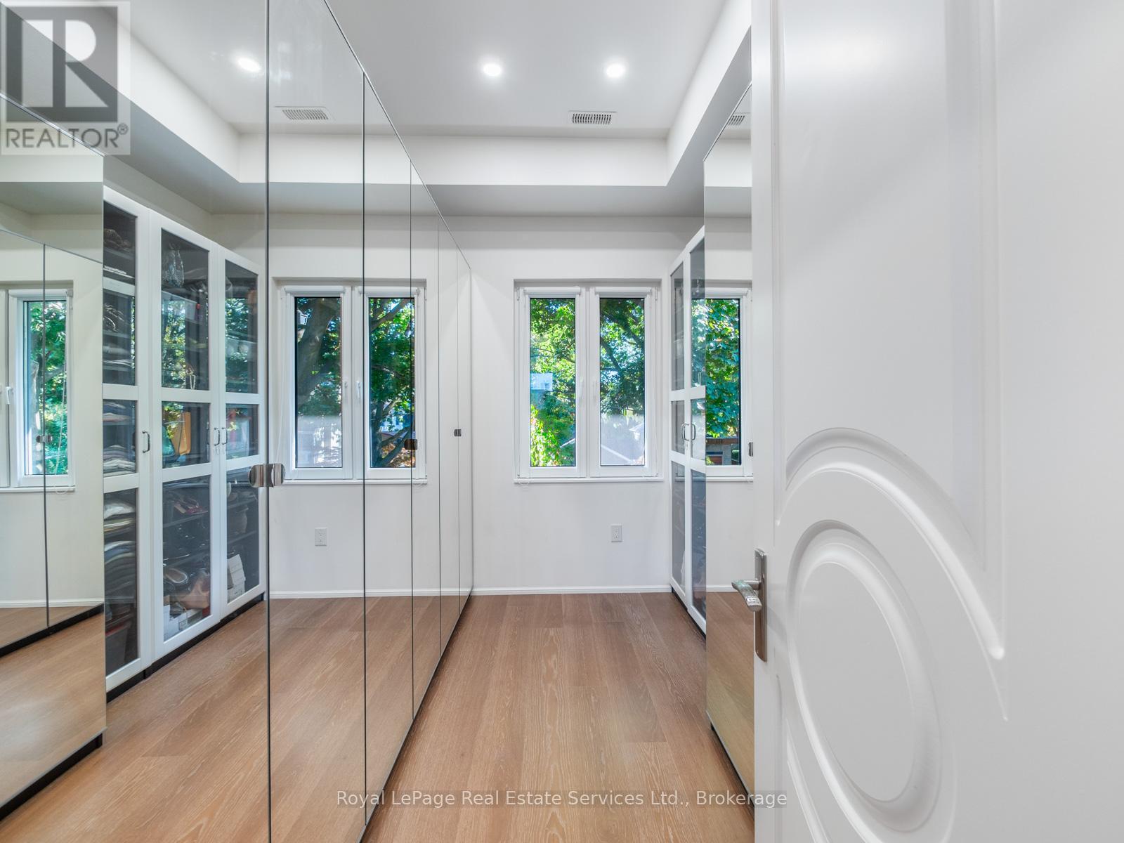 36 Anderson Street, Oakville, Ontario  L6K 1A5 - Photo 24 - W12992608