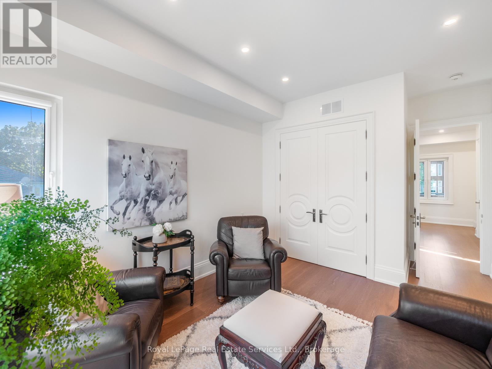 36 Anderson Street, Oakville, Ontario  L6K 1A5 - Photo 29 - W12992608