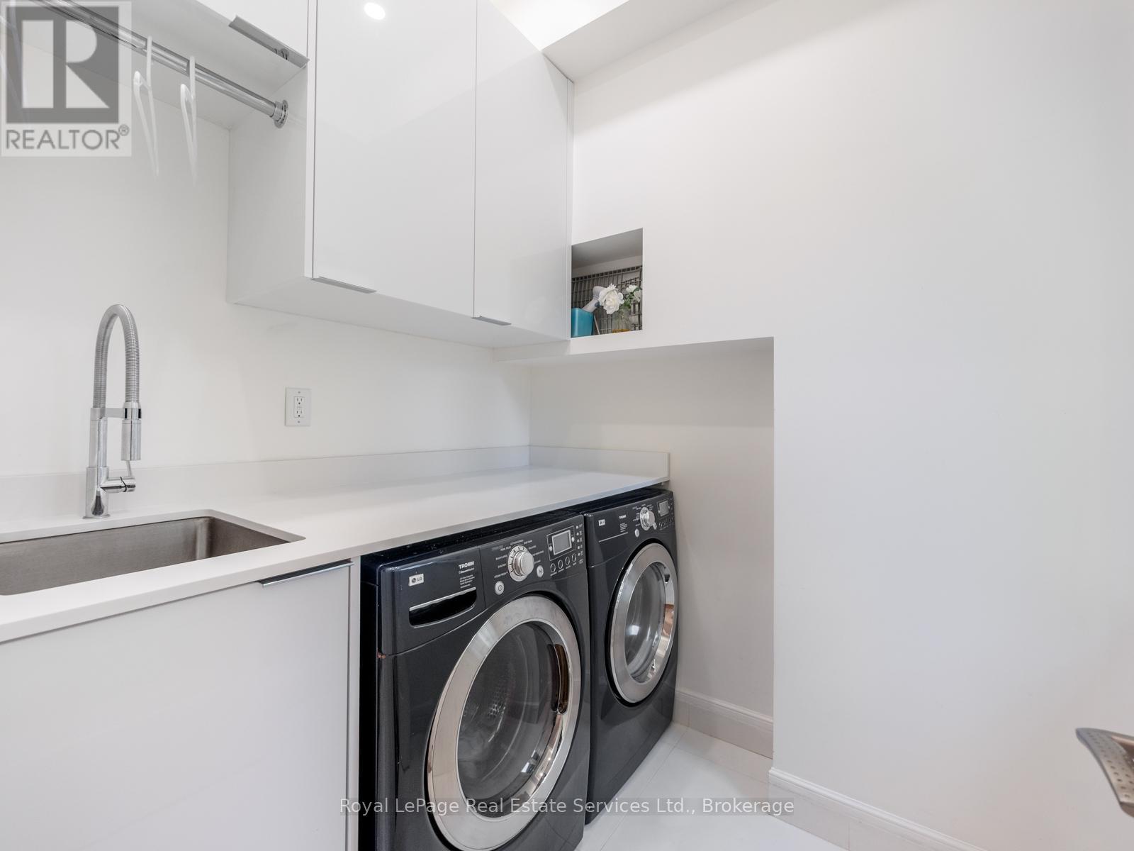 36 Anderson Street, Oakville, Ontario  L6K 1A5 - Photo 32 - W12992608