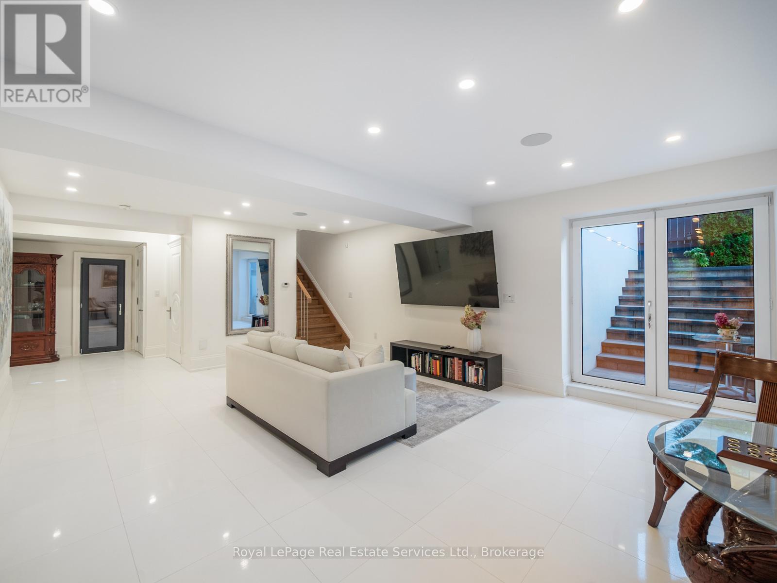 36 Anderson Street, Oakville, Ontario  L6K 1A5 - Photo 34 - W12992608