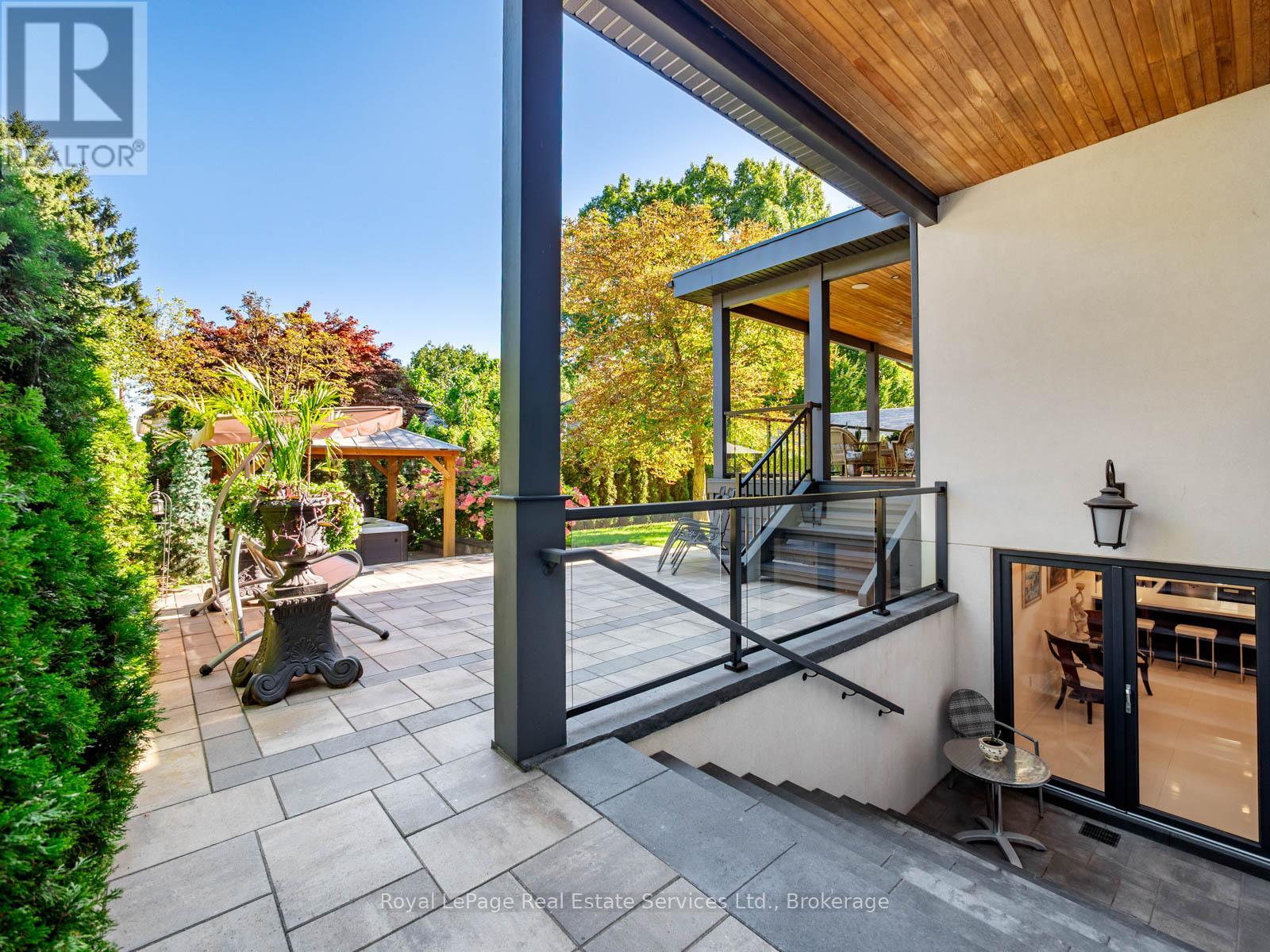 36 Anderson Street, Oakville, Ontario  L6K 1A5 - Photo 43 - W12992608