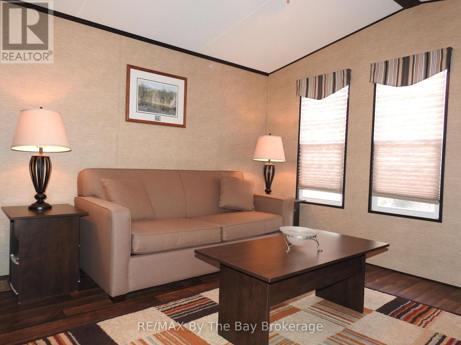 5 Nipagon Circle, Wasaga Beach, Ontario  L9Z 1X7 - Photo 6 - S12992652