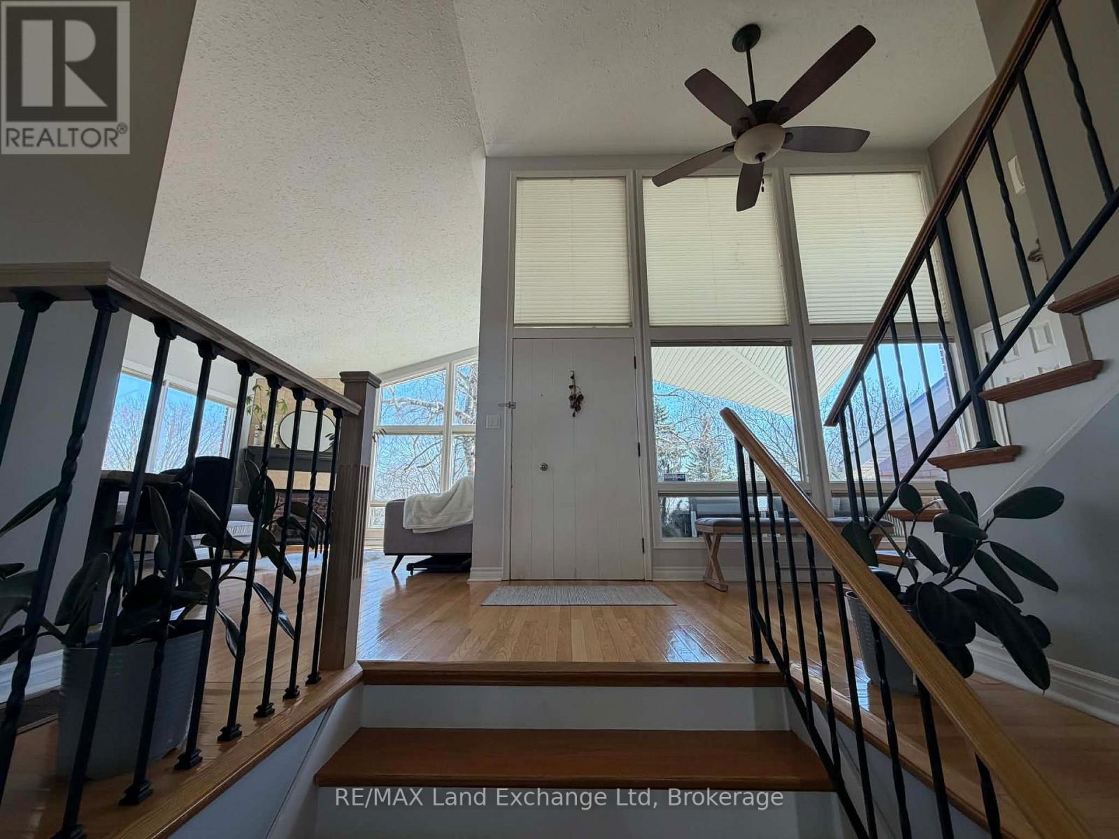 320 Summit Drive, North Huron, Ontario N0G 2W0 - Photo 2 - X12992616