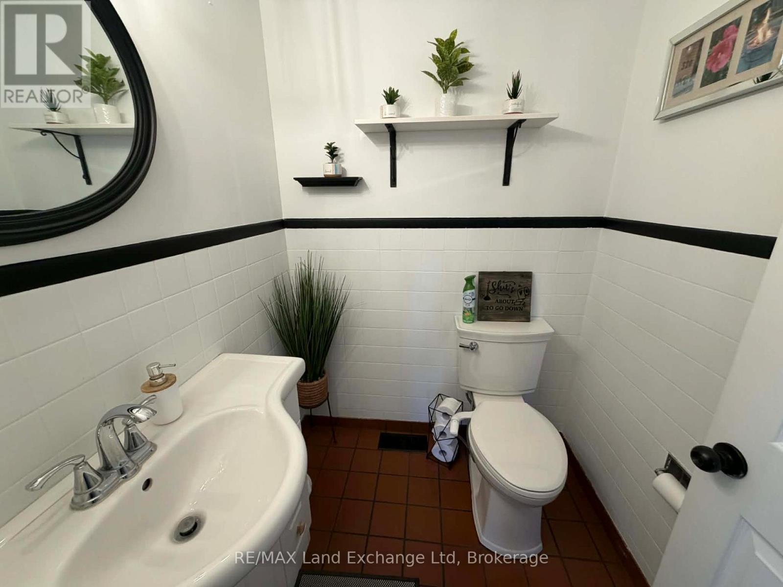 320 Summit Drive, North Huron, Ontario N0G 2W0 - Photo 30 - X12992616