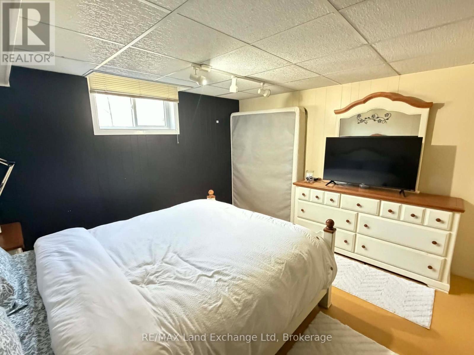 320 Summit Drive, North Huron, Ontario N0G 2W0 - Photo 34 - X12992616