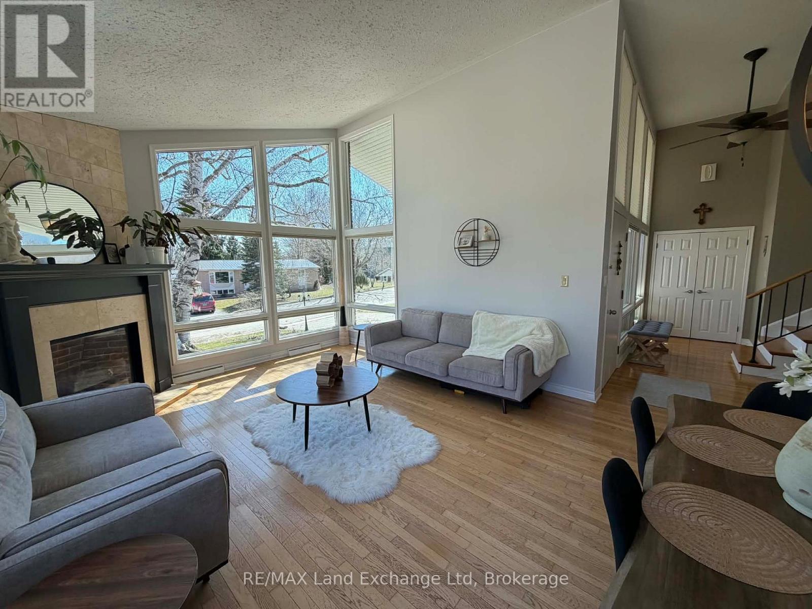 320 Summit Drive, North Huron, Ontario N0G 2W0 - Photo 6 - X12992616