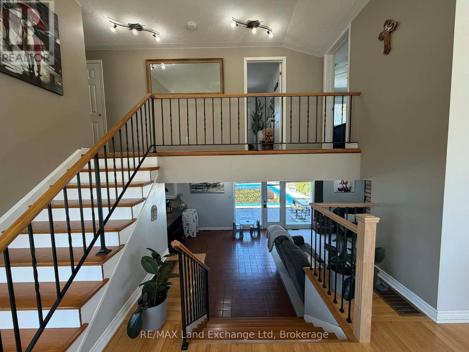 320 Summit Drive, North Huron, Ontario N0G 2W0 - Photo 8 - X12992616