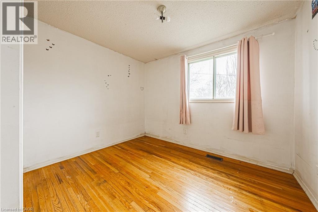 27 Glenview Court, Hamilton, Ontario  L9C 6H7 - Photo 14 - 40812435