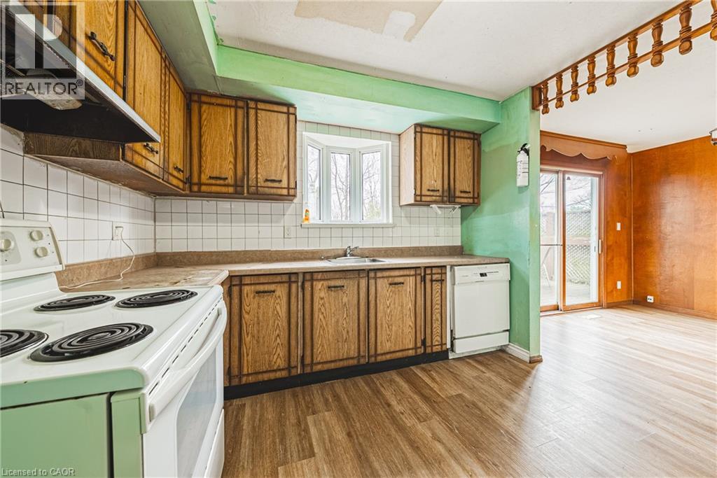 27 Glenview Court, Hamilton, Ontario  L9C 6H7 - Photo 7 - 40812435