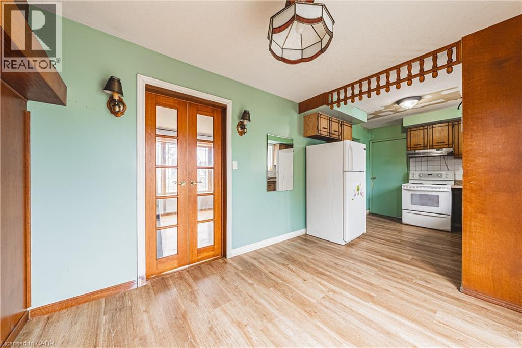 27 Glenview Court, Hamilton, Ontario  L9C 6H7 - Photo 9 - 40812435