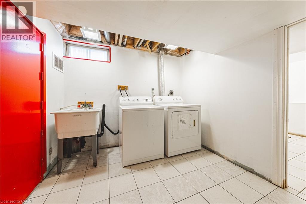 27 Glenview Court, Hamilton, Ontario  L9C 6H7 - Photo 19 - 40812435