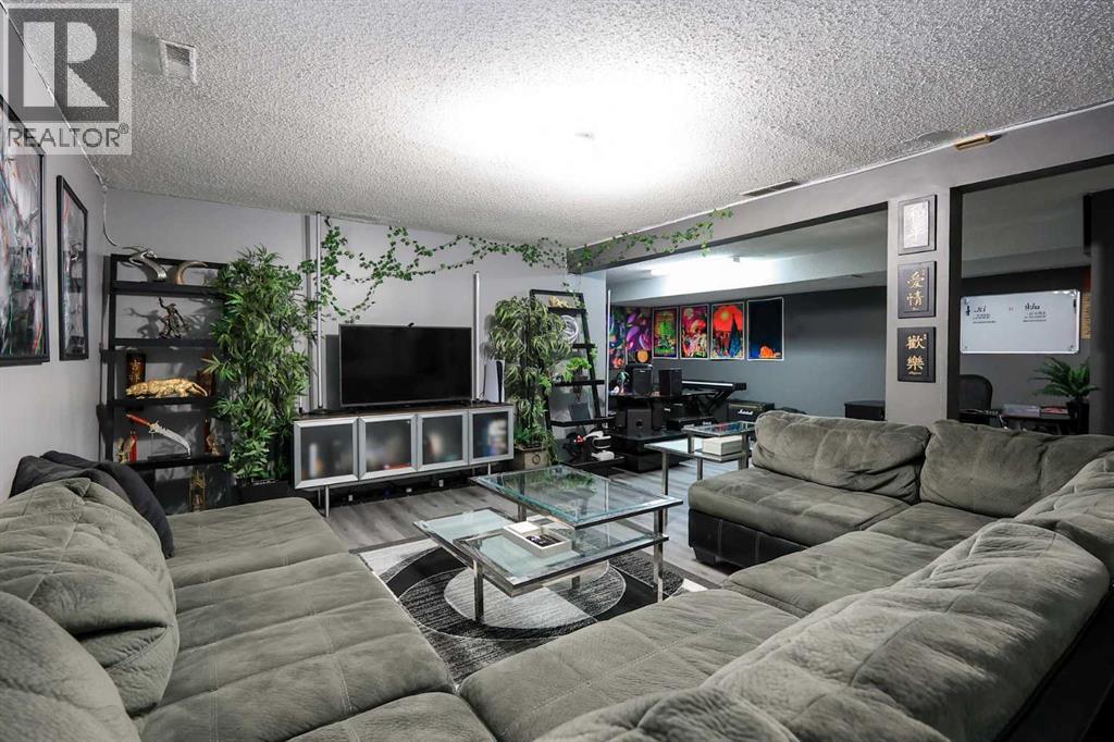 56 Elder Street, Red Deer, Alberta  T4R 2C6 - Photo 25 - A2300175