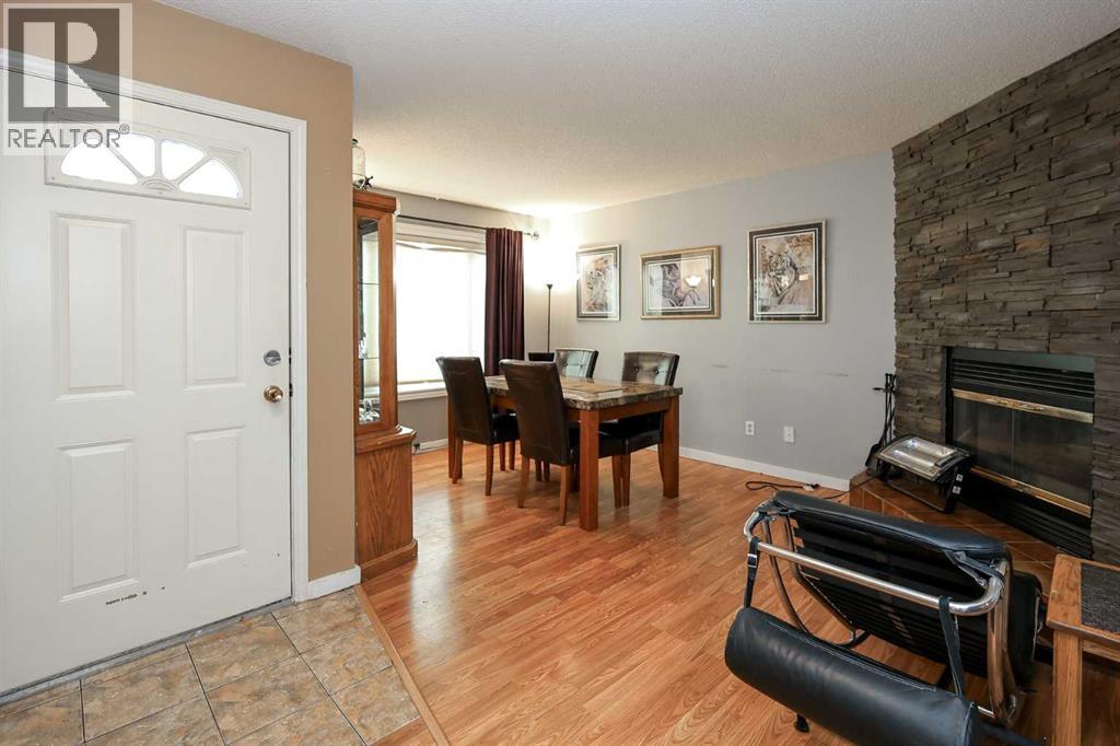 56 Elder Street, Red Deer, Alberta  T4R 2C6 - Photo 4 - A2300175