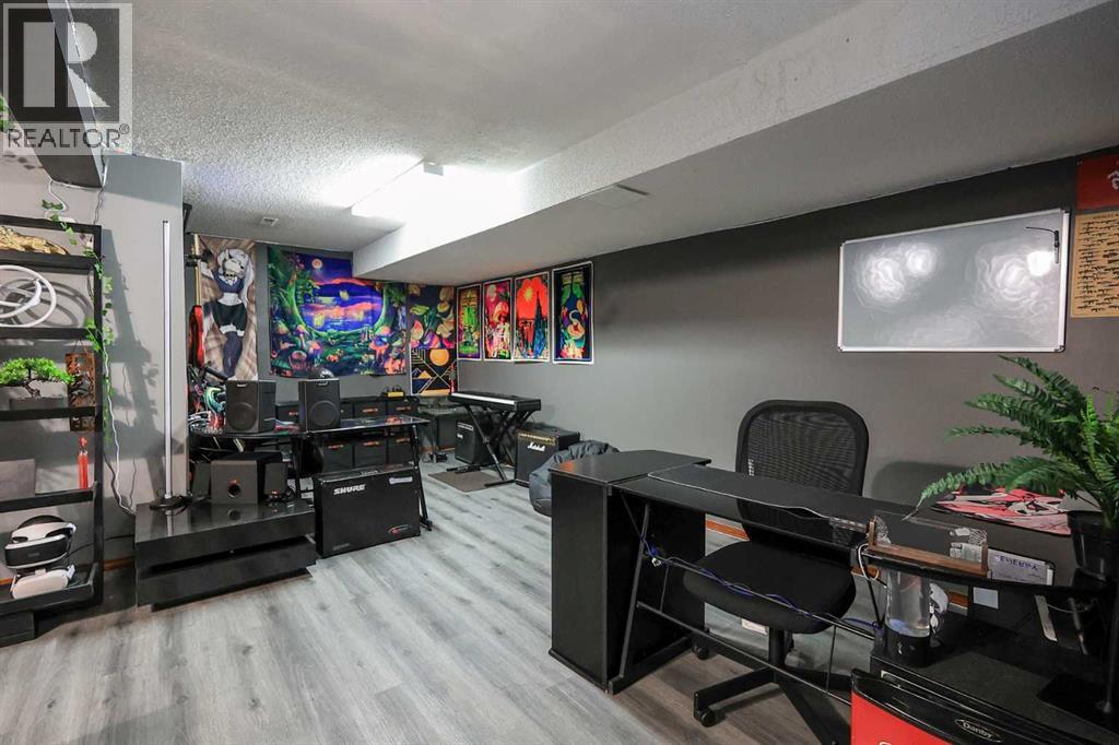 56 Elder Street, Red Deer, Alberta  T4R 2C6 - Photo 28 - A2300175