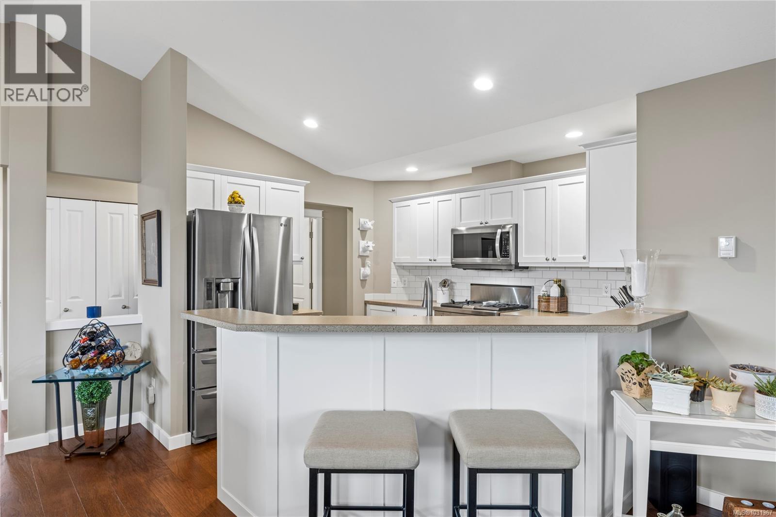 425 Day Pl, Parksville, British Columbia  V9P 1Z6 - Photo 5 - 1031367