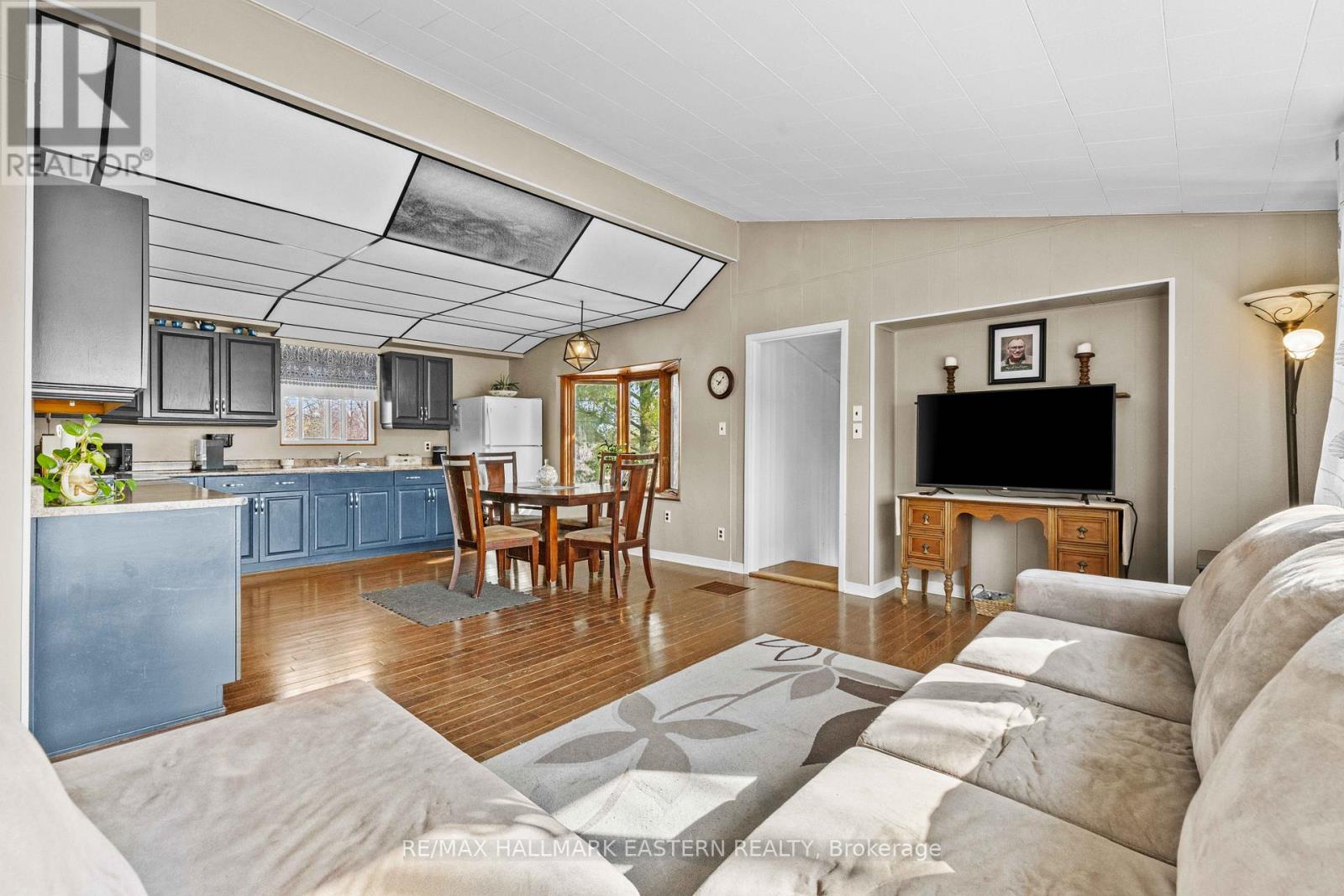 700 Golf Course Road, Douro-Dummer, Ontario  K0L 2H0 - Photo 13 - X12992550